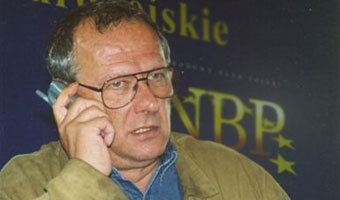 Michnik dla Money.pl: Nie umiemy zbudowa� dr�g, ale zbudowali�my demokracj�