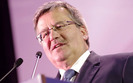 Sonda� poparcia dla polityk�w. Komorowskiemu ubywa