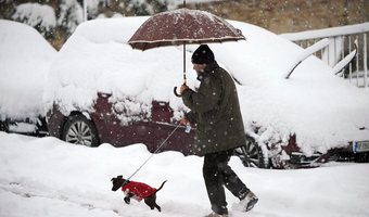 Fala mroz�w w Hiszpanii. �nieg na drogach