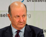  "Na obni�ce akcyzy zarobi� po�rednicy"