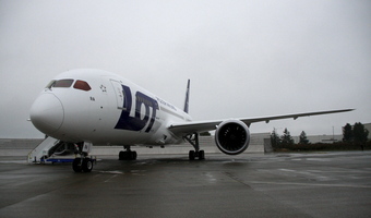 Dreamliner wylądował w Warszawie