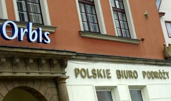 Orbis chce do końca roku wyjść na plus