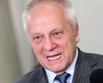  Niesio�owski odpowie za napa�ci na Ew� Stankiewicz?
