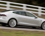 Tesla Model S trafi na rynek ju� w czerwcu