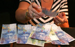  Z�oty traci. NBP jest gotowy do dzia�ania
