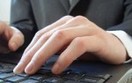 Internetowi t�umacze zatrzymani przez policj�