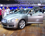 Jaguar zn�w zatrudnia. Planuje ekspansj� w Chinach
