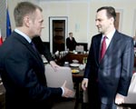  "Prezydent nie powinien by� kijem wk�adanym w szprychy"