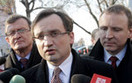 Ziobro, Kurski i Cyma�ski odwo�aj� si� od wyrzucenia ich z PiS
