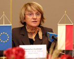  Huebner proponuje plan kryzysowy
