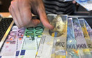 Ubezpieczenie niskiego wk�adu - jak banki je �ci�gaj�