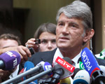 Juszczenko pogr��a Tymoszenko. 