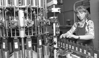 Historia bezrobocia: pracę traciło nawet 9 tysięcy osób dziennie