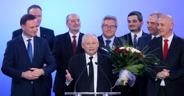 Niedzielny wieczór wyborczy. PiS wygrało po raz pierwszy<br> od ośmiu lat