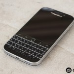 BlackBerry-Classic-Device-Right-Angle