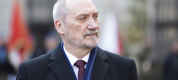 Decyzja ministra obrony podyktowana jest złym stanem technicznym śmigłowców