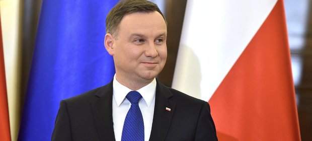 Prezydent Andrzej Duda złożył projekty ustaw, mające pomóc frankowiczom.