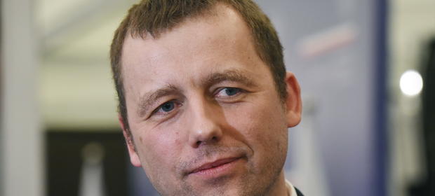 Latamy o 77 proc. mniej niż mieszkańcy Unii Europejskiej, a 27 proc. mniej niż mieszkańcy Europy Środkowo-Wschodniej - mówi minister Mikołaj Wild. Centralne lotnisko ma to zmienić