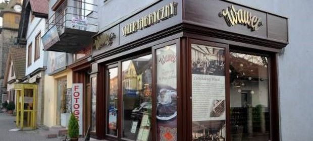 Słodycze firmy Wawel można spotkać w różnych sklepach. Spółka ma jednak też kilkanaście własnych sklepów.
