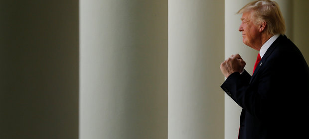 Inwestorzy giełdowi wystraszyli się słów Donalda Trumpa. Dolar tracił, indeksy spadały