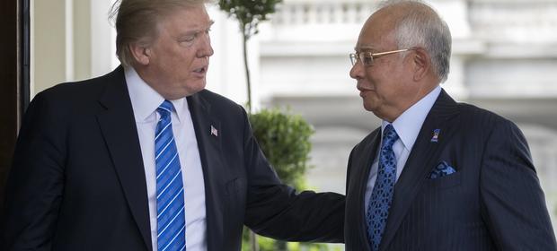 Ani Donald Trump, ani Najib Razak nie odnieśli się do śledztwa prowadzonego przez amerykański wymiar sprawiedliwości. Wedug śledczych premier Malezji zamieszany jest w pranie brudnych pieniędzy